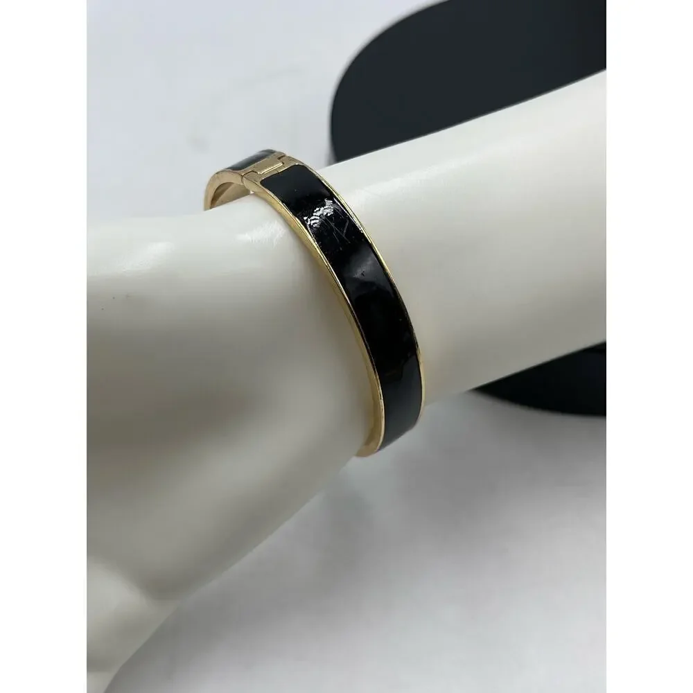 Kate Spade Hole‎ Punch Spade Black Gold Cutout Spade Hinge Bangle - Picture 5 of 11